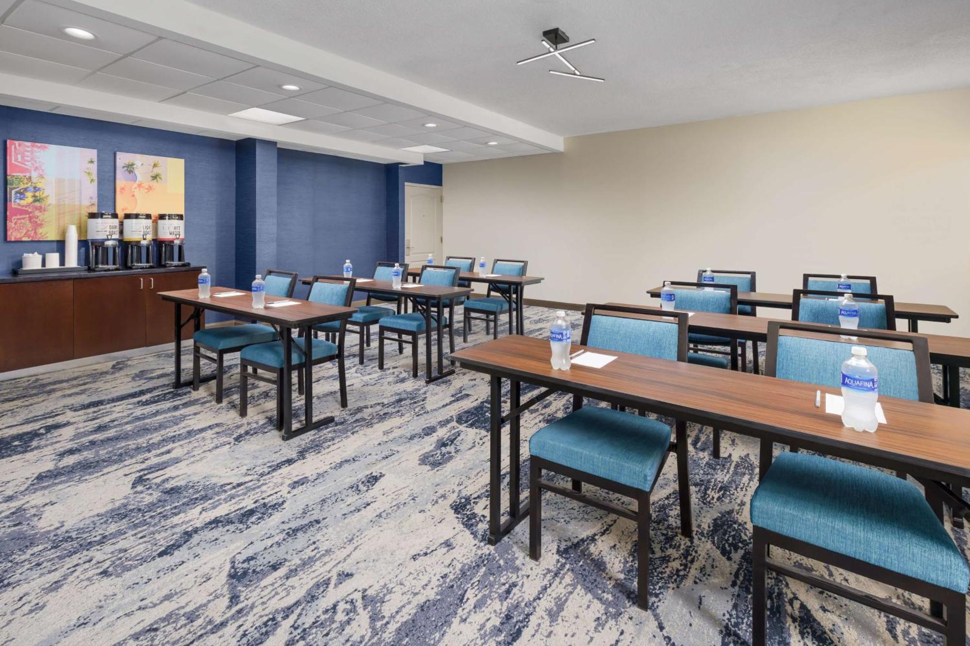 Hampton Inn Ft. Lauderdale-Cypress Creek Форт-Лодердейл Экстерьер фото
