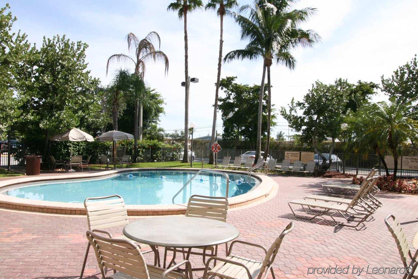 Hampton Inn Ft. Lauderdale-Cypress Creek Форт-Лодердейл Экстерьер фото