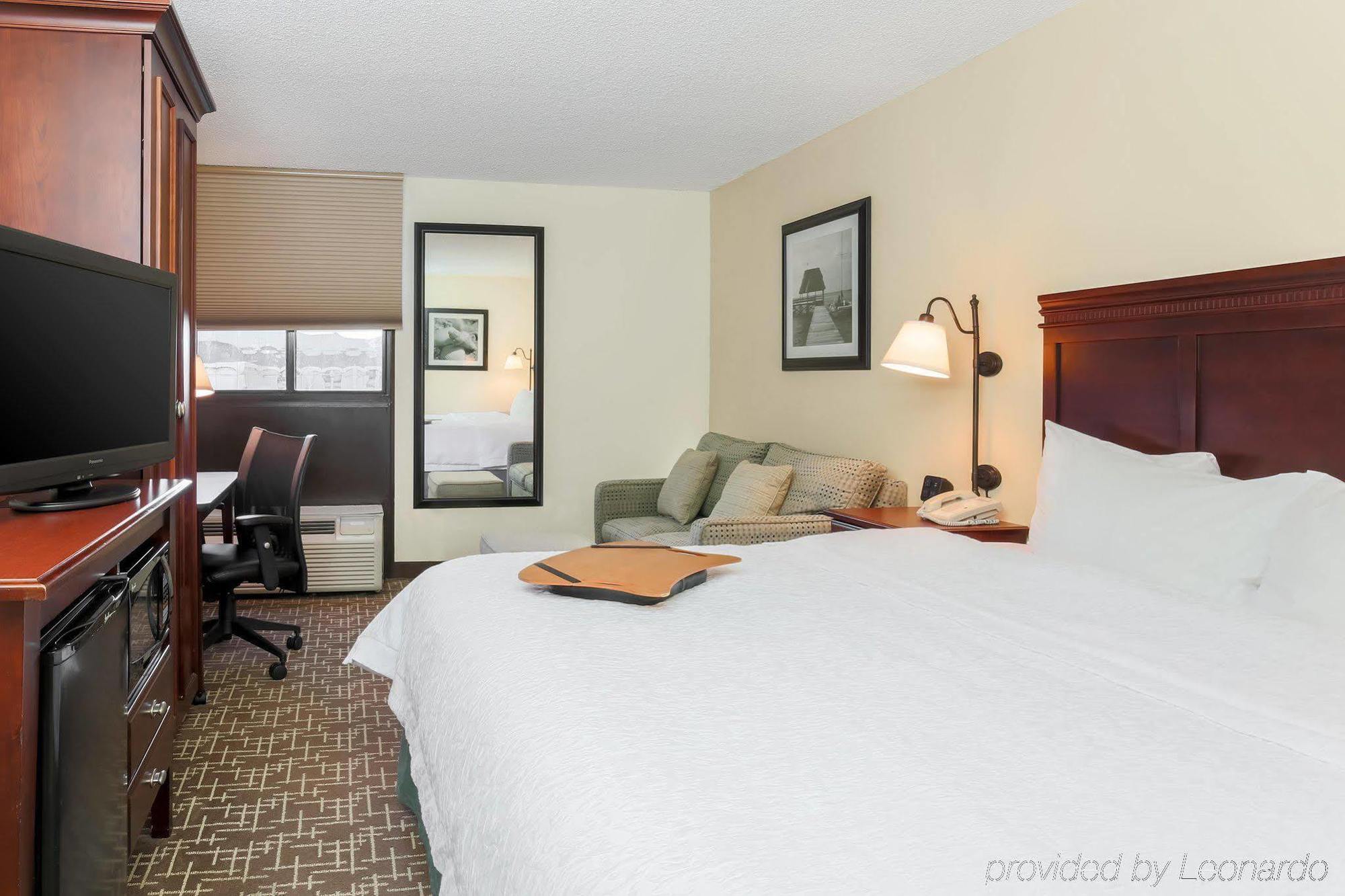 Hampton Inn Ft. Lauderdale-Cypress Creek Форт-Лодердейл Экстерьер фото