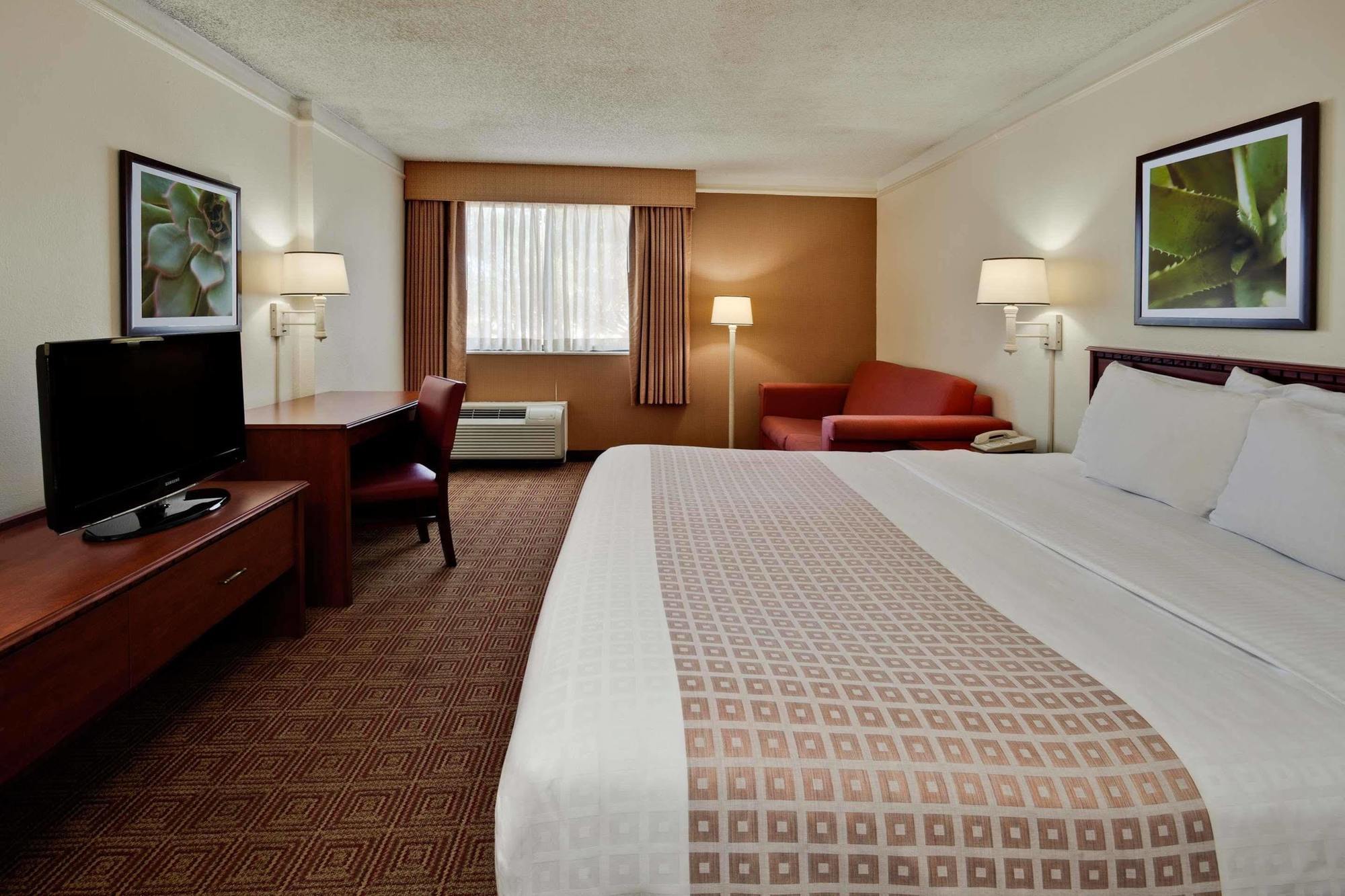 Hampton Inn Ft. Lauderdale-Cypress Creek Форт-Лодердейл Экстерьер фото