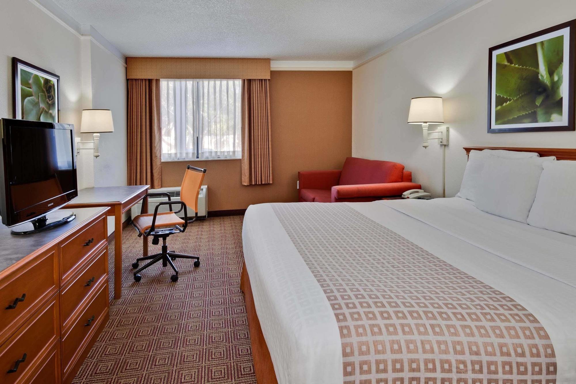 Hampton Inn Ft. Lauderdale-Cypress Creek Форт-Лодердейл Экстерьер фото